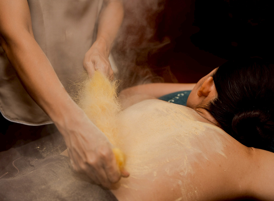 Ashiyu Foot Soak & Refreshing Foot Toner • Organic Tanaka Body Cover & Sericin Silk Thread Spinning • Organic Milky Compress 8,150 THB | 210 Minutes