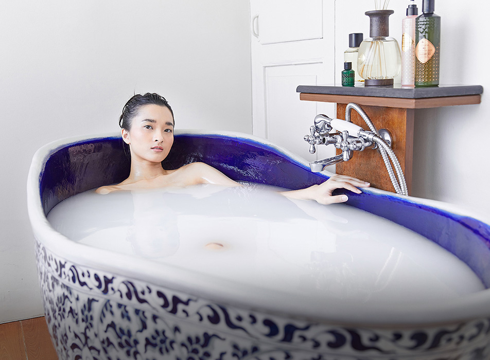 Ashiyu Foot Soak & Refreshing Foot Toner • Body Brushing & Carnation Oil Cover • Herbal Steam 5,250 THB | 190 Minutes