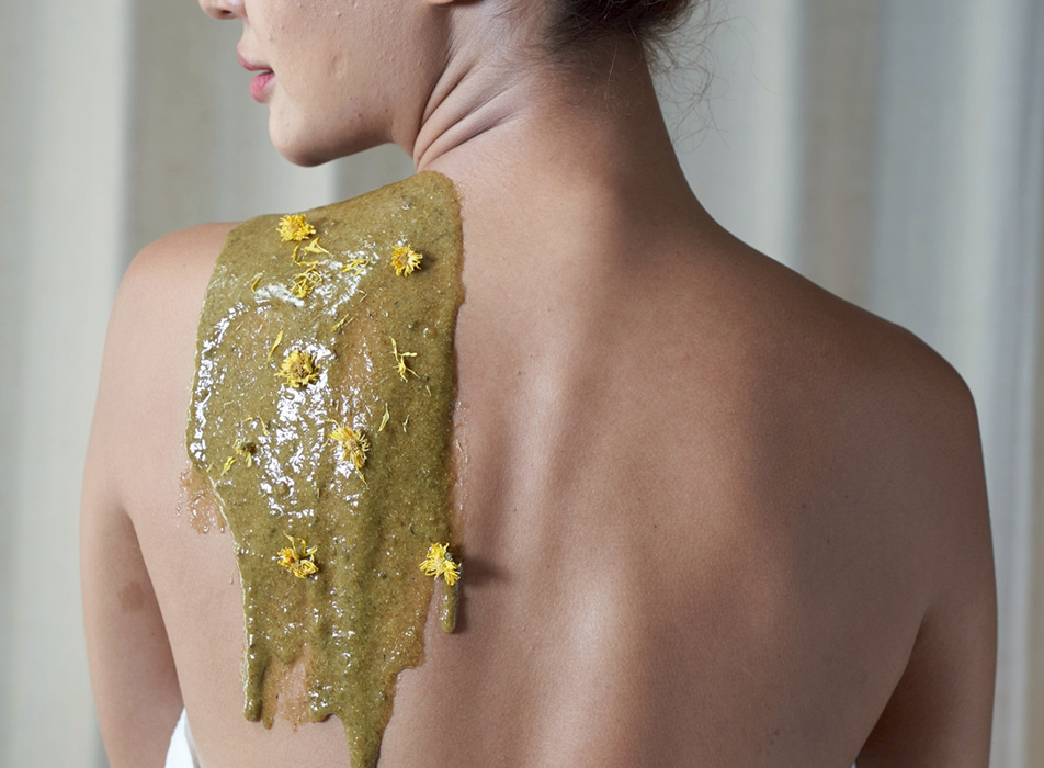 Ashiyu Foot Soak & Refreshing Foot Toner • Fresh Body Scrub À La Carte 3,550 THB | 130 Minutes 