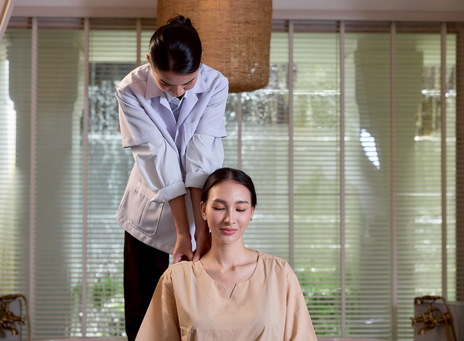 This program is specially designed for individuals experiencing stiffness 2,650 THB | 90 Minutes 