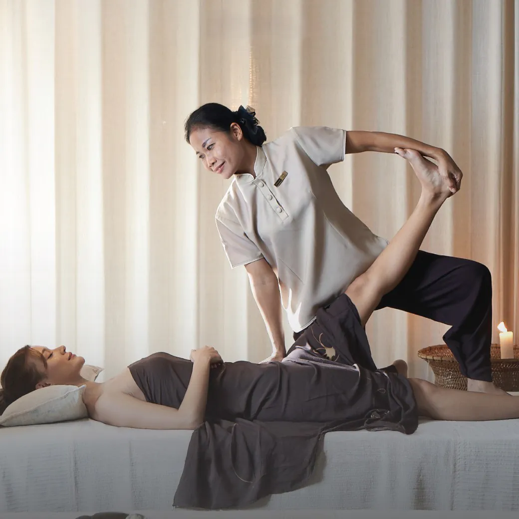 Ergonomic Spa Packages: Comparing Deep Tissue Stretching and Hydrotherapy for Remote Workers